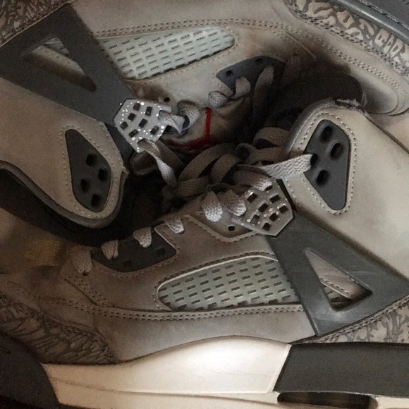 Jordan’s - Picture 1 of 8